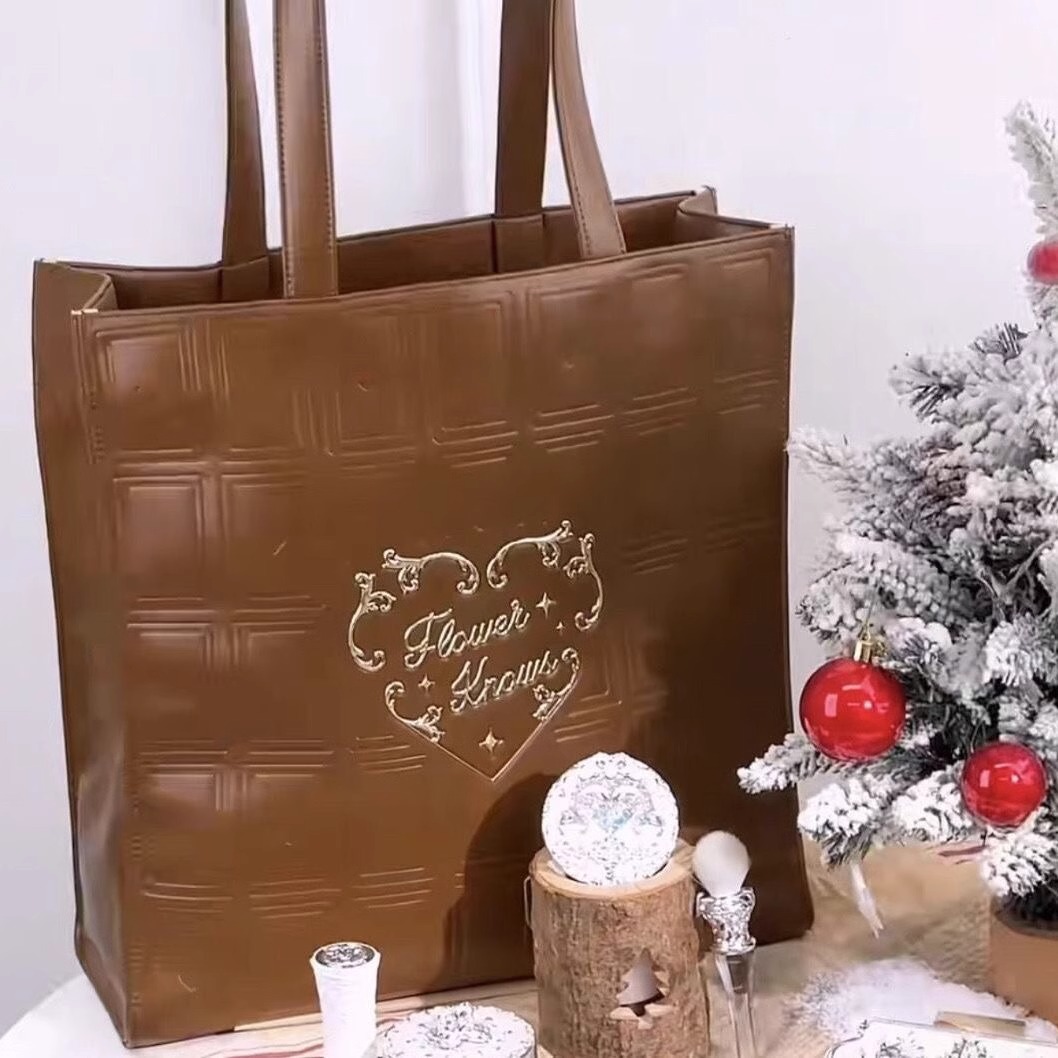 Borsa da Viaggio Flowerknows R - Leatherwork Workshop recensione e prezzo