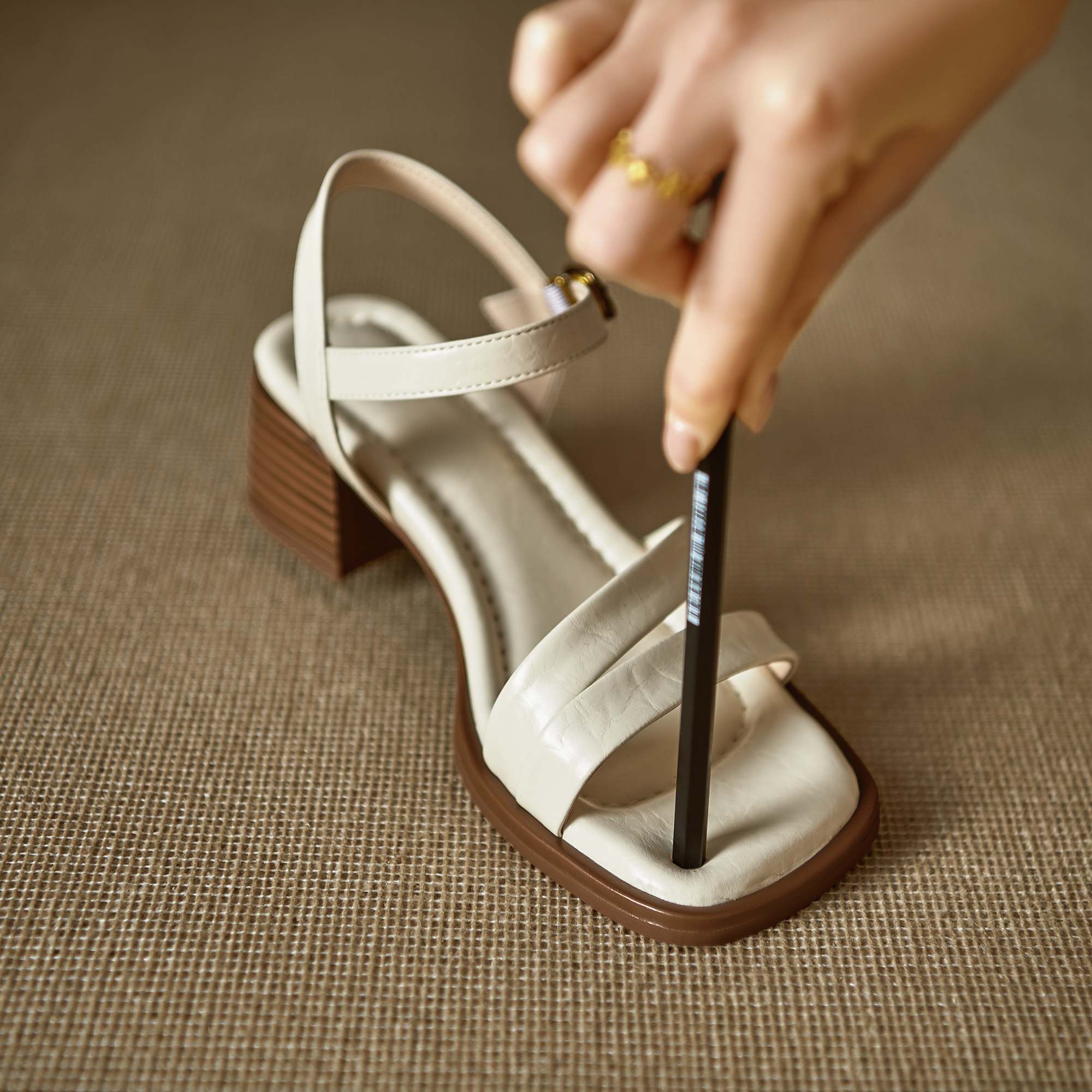 Sandali Donna in Pelle di Vacc - Leather Work Heels recensione e prezzo
