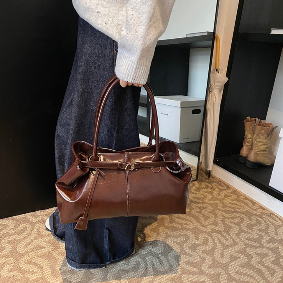 Borsa a tracolla Hobo in pelle - Leatherwork Workshop recensione e prezzo