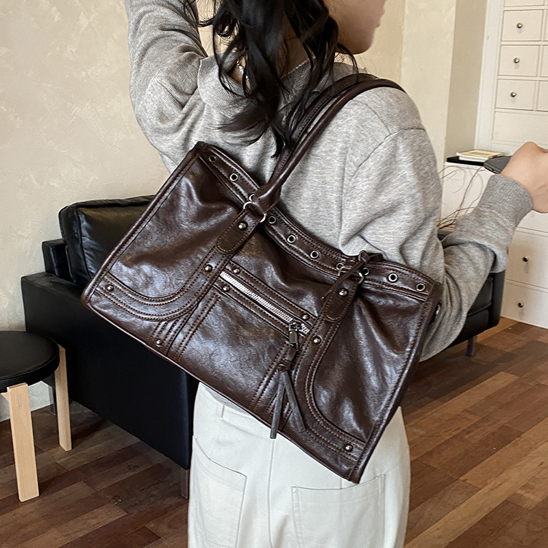 Borsa a Tracolla Retrò da Donn - Leatherwork Workshop recensione e prezzo